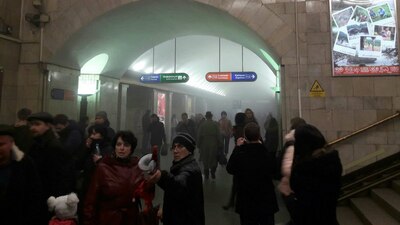 Los usuarios del metro de San Petersburgo se aletaron tras el incidente