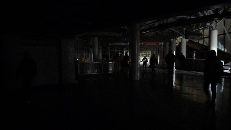 ¡Ni trenes ni luz! Reportan caos en la Línea 3 del Metro y varias estaciones sin energía