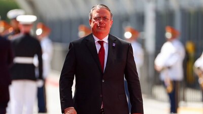 El canciller acudió en representación del presidente López Obrador