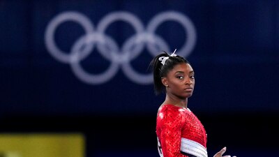 Simone Biles no defenderá su título olímpico en el concurso individual de la gimnasia