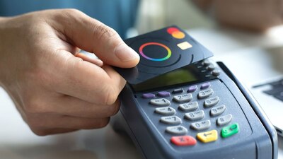 Varios bancos están agregando esta opción de pago en sus tarjeas