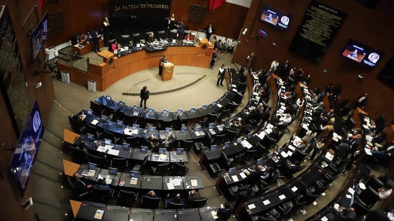Ellos son los 17 legisladores de Morena que pidieron licencia para buscar una gubernatura en 2027