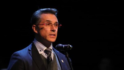 El diputado le reclamó al subsecretario de salud sobre su despedida de las conferencias vespertinas