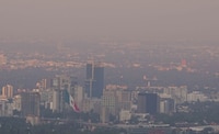 Amanece CDMX con mala calidad del aire y continúa la contingencia ambiental en el Valle de México
