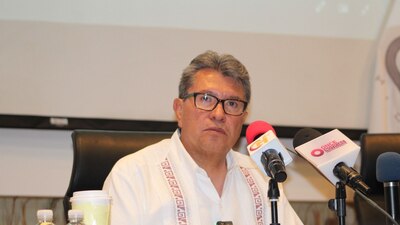 Dijo que seguirá en Morena a pesar del resultado de las encuestas