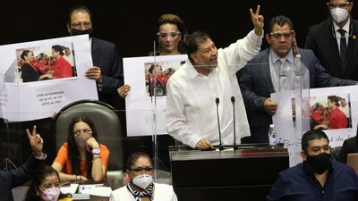 El diputado está inconforme con que el PRI tenga la presidencia de San Lázaro