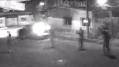 Se encontraban disparando en una casa y antes de irse accionaron el explosivo