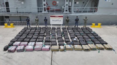 En un segundo evento, decomisaron 1.6 toneladas de presunta cocaína