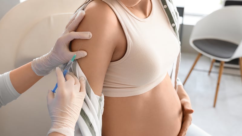 Salud agrega a esquema la vacuna contra el Virus Sincicial Respiratorio para embarazadas