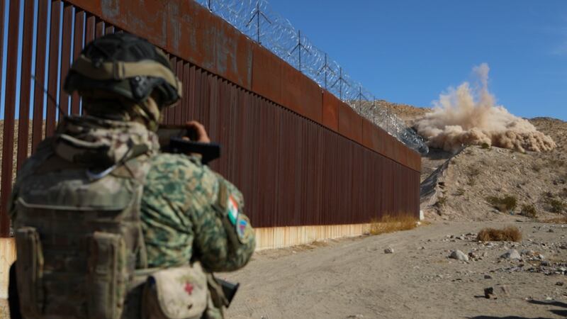 EU realiza explosiones con dinamita para la construcción del muro fronterizo en Ciudad Juárez