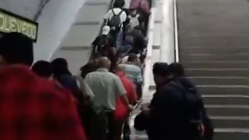 Falla en escalera eléctrica del Metro termina con 11 pasajeros lesionados en Quevedo