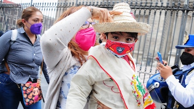 Se utiliza para celebrar la eucaristía, 60 días después del domingo de resurrección