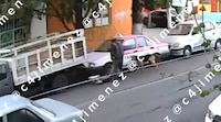 VIDEO: Captan a hombre arrastrando a un perro en calles de la colonia Peralvillo