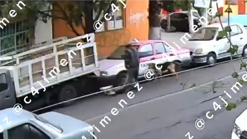 VIDEO: Captan a hombre arrastrando a un perro en calles de la colonia Peralvillo