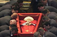 FOTOS: Así dan el último  adiós al Papa Francisco en la  Basílica de San Pedro