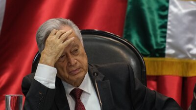 La familia del director de la CFE está otra vez en medio del escándalo