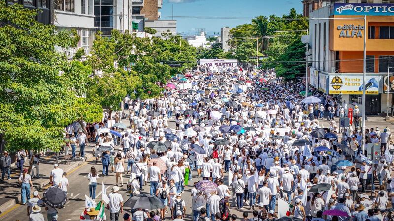 Miles marchan para pedir paz en Sinaloa tras guerra entre La Mayiza y Los Chapitos