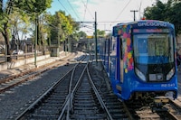 Transportistas acuerdan aplazar la huelga en el Tren Ligero, Cablebús y Trolebús