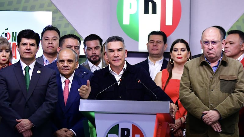 PRI rechaza la propuesta de Sheinbaum contra gobernadores o presidentes con doble nacionalidad