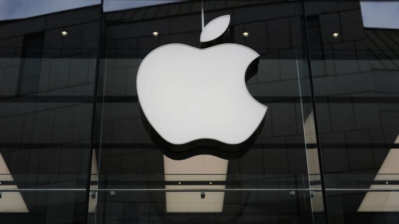 Apple demanda a OpenAI: lo acusa de robar “secretos comerciales” a través de exempleados
