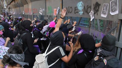 En la CDMX se colocaron vallas para proteger los monumentos