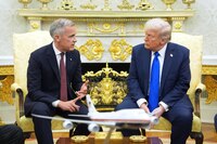 Trump asevera que puede renegociar el T-MEC... o hacer ‘acuerdos diferentes’ con México y Canadá