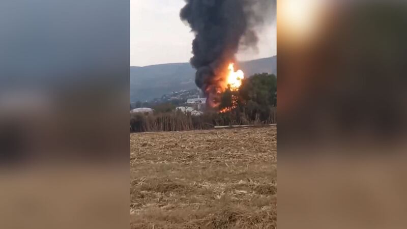 Cierran autopista México-Querétaro por explosión en zona industrial de Tepeji del Río