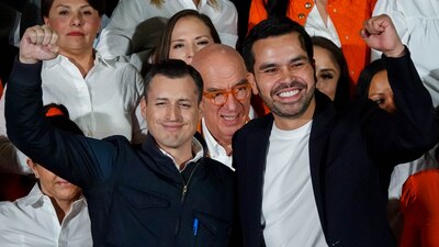 Dice que si las encuestas sugieren mayores preferencias por Xóchitl, Álvarez Máynez sí debería considerar declinar