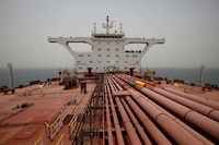 Cuba se alista para recibir 730 mil barriles de petróleo desde Rusia... Con permiso de EU