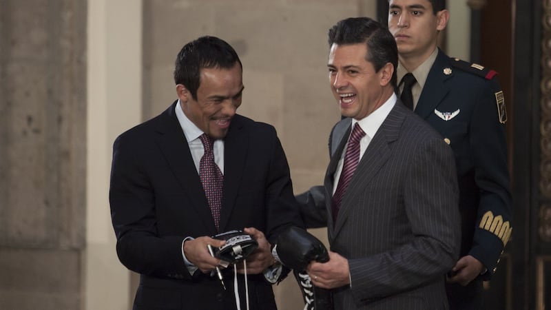 El exboxeador Juan Manuel Máquez 'tira la toalla' del apoyo al PRI