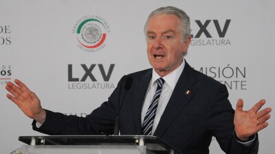 Santiago Creel denunciará por daño moral