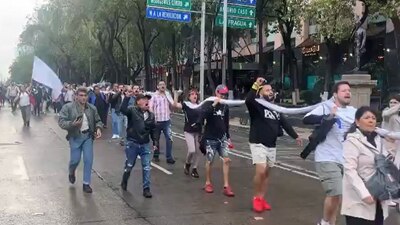 La sesión está programada para que inicie a las 19:00 horas