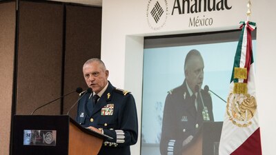 El General fue detenido la tarde de este 15 de octubre en el aeropuerto de Los Angeles, California