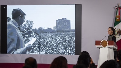 CIUDAD DE MÉXICO, 29OCTUBRE2026.- Claudia Sheinbaum Pardo, presidenta de México
durante conferencia matutina en Palacio Nacional dedicada a homenaje a Cuauhtémoc Cárdenas Solórzano quien falleció el día de ayer por la noche.
FOTO: ANDREA MURCIA /CUARTOSCURO.COM