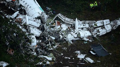 Las labores de rescate se suspendieron la madrugada de este martes debido a las condiciones climatológicas