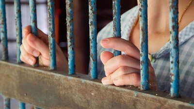 Aún falta un policía de ser detenido