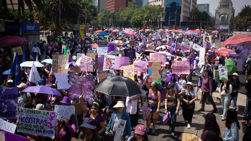 Los momentos clave que ha dejado la marcha por el 8M en CDMX