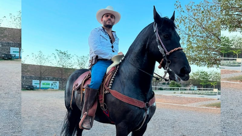 El Komander se hace viral por invitar a todos a una fiesta masiva en su rancho