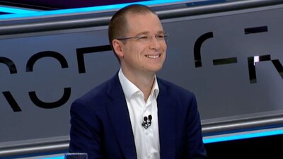 El panista fue el tercer asistente a la mesa de debate en Televisa