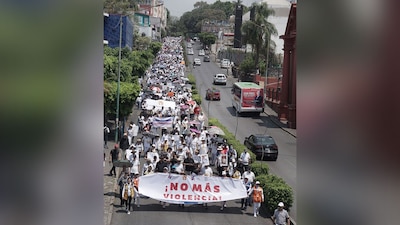 El contingente inició a las 10:00 horas de este jueves