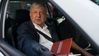 AMLO llega al inmueble ubicado en la colonia Roma de la CDMx
