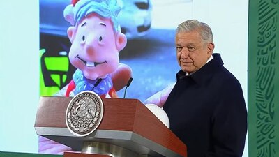 El mandatario presumió que ya tiene su figurita vestido de Santa