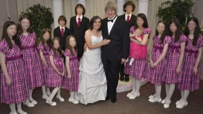 Los 13 hermanos estaban encerrados en su propia casa