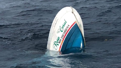 La embarcación turística Rosa Coral se hundió en aguas de la zona conocida como el “Jilero”