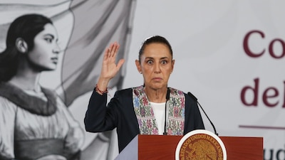 CIUDAD DE MÉXICO, 02JULIO2026.- Claudia Sheinbaum Pardo, presidenta de México, durante la conferencia matutina realizada en Palacio Nacional, en la que se abordó el tema del T-MEC. FOTO: CAMILA AYALA BENABIB / CUARTOSCURO.COM