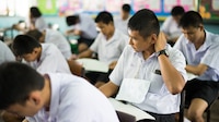 Alerta en Perú: escuela confunde medicamentos y deja a alumnos con problemas de visión y vómito