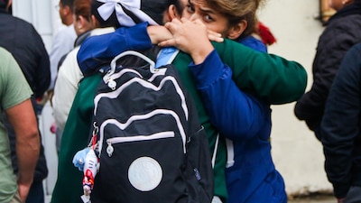 CIUDAD DE MÉXICO. 01SEPTIEMBRE2025.- Hoy regresaron a clases millones de estudiantes del nivel básico. Escuelas de la alcaldía Cuauhtémoc reciben a niños y adolescentes que inician el ciclo escolar 2025-2026. FOTO: VICTORIA VALTIERRA/CUARTOSCURO.COM