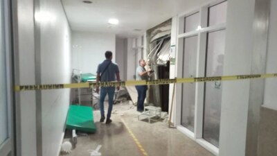 La niña quedó prensada en el elevador este martes