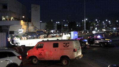 Algunos heridos fueron auxiliados por paramédicos de la Cruz Roja, mientras que otros fueron trasladados al Hospital Universitario