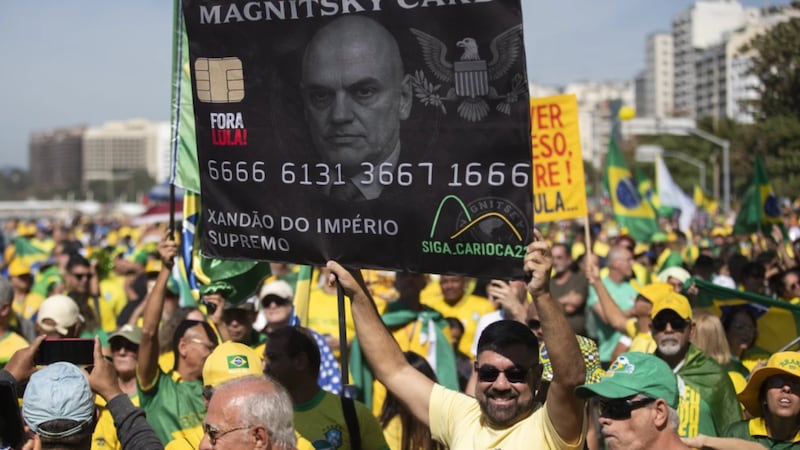 Corte Suprema de Brasil ordena arresto domiciliario para el expresidente Bolsonaro